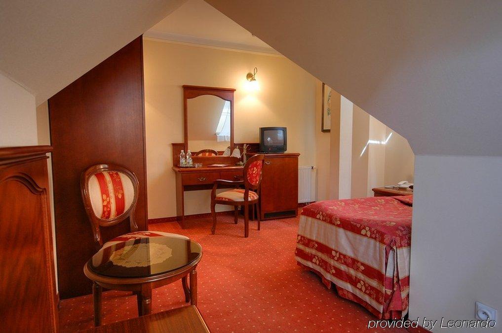 Villa Royal Ostrów Wielkopolski Zimmer foto
