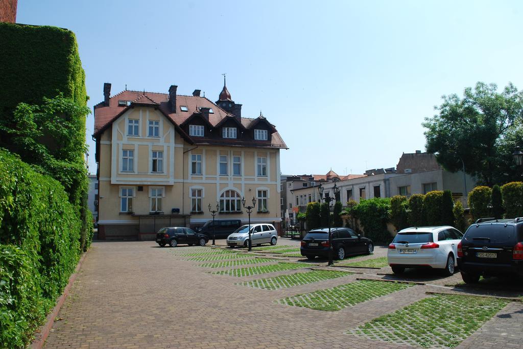 Villa Royal Ostrów Wielkopolski Exterior foto